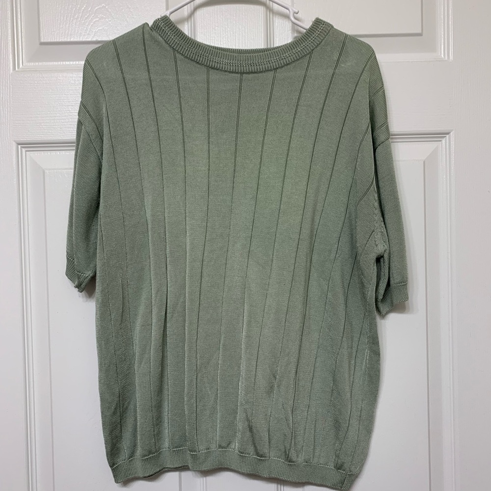 Daniel gray top